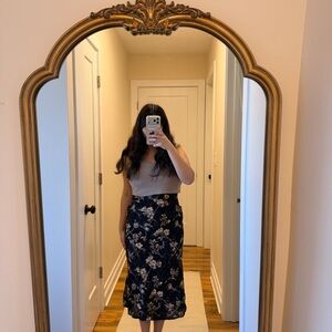 Chic Black Floral Midi Skirt